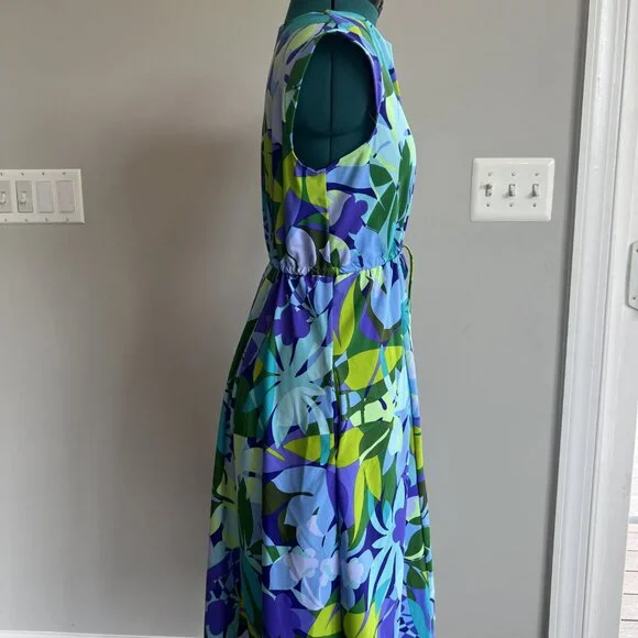 Jude Connally Tess midi dress in Kaleidoscope Iris Floral (Medium) - Picture 7 of 9